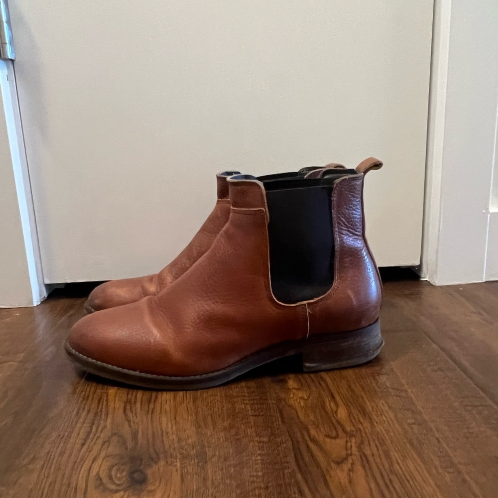 Emma Chelsea boots